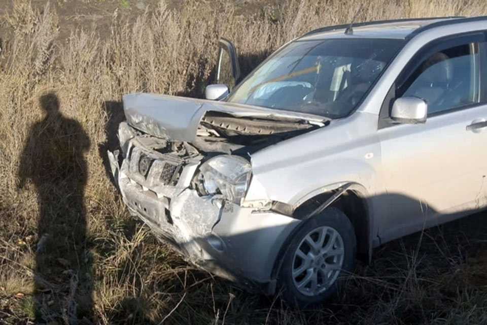 В Башкирии полицейский погиб, протаранив на Nissan остановку