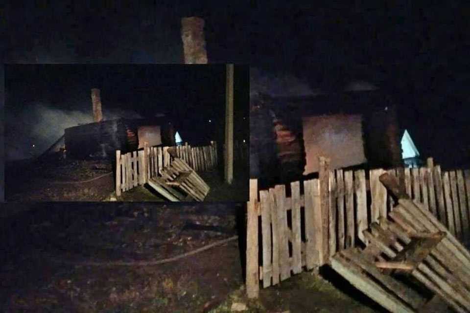 В Башкирии под рухнувшей крышей загоревшегося дома погиб бомж