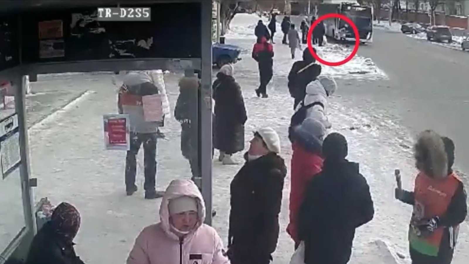 В Уфе школьника сбил пассажирский автобус «НефАЗ» - видео