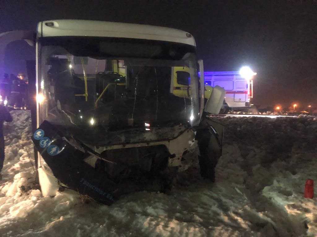 Под Уфой произошла страшная смертельная авария с участием пассажирского автобуса - видео