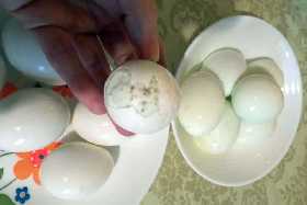 В магазинах появились новые яйца с жуткими сюрпризами