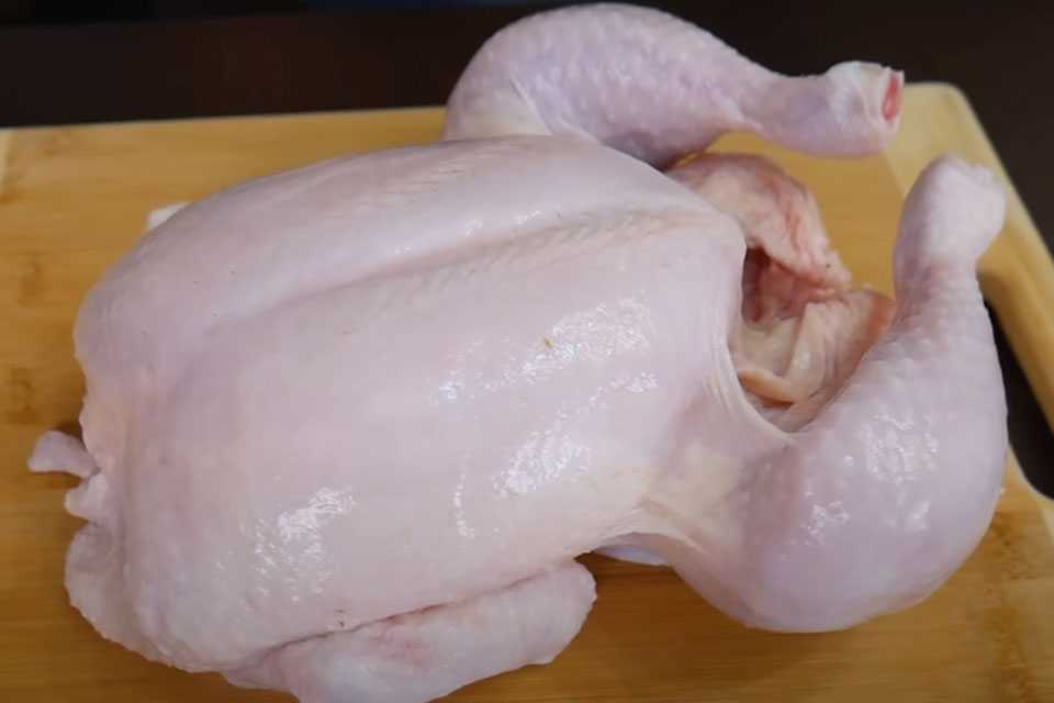 Смертельная опасность на вашей тарелке: части курицы, которые могут вызвать рак и сальмонеллез