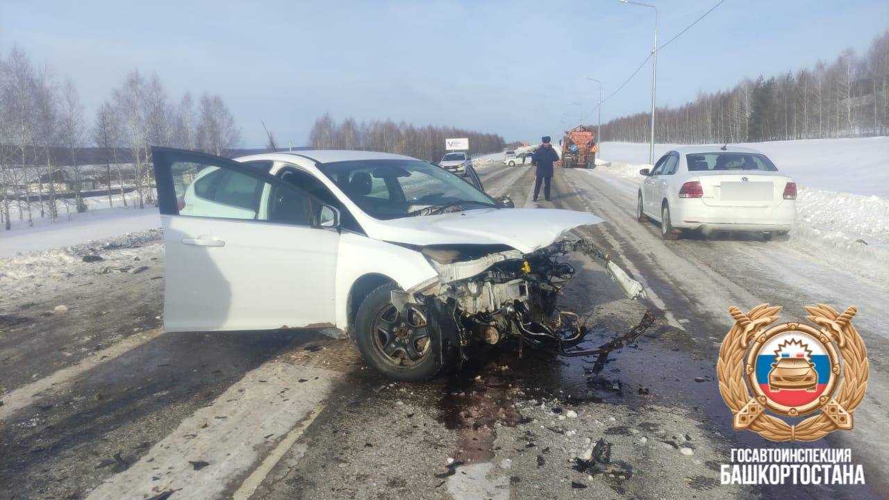 В Башкирии в ДТП погибли водитель и пассажир Lada Priora