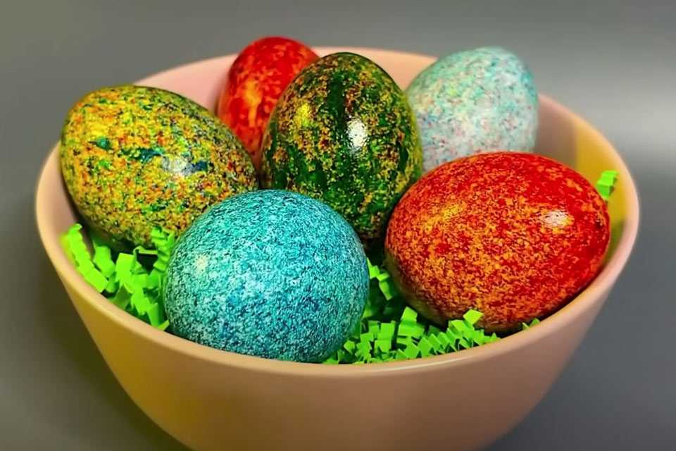 Пасхальные чудеса: 7 способов окрасить яйца без красителей