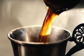 Спасение гипотоников: действительно ли кофе — лучшее средство от низкого давления, сколько времени действует одна порция напитка — объяснила кардиолог Ягафарова