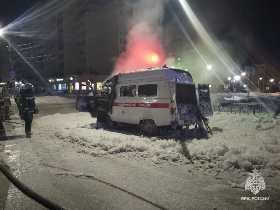 В Башкирии на ходу загорелась машина скорой помощи с пациентом внутри
