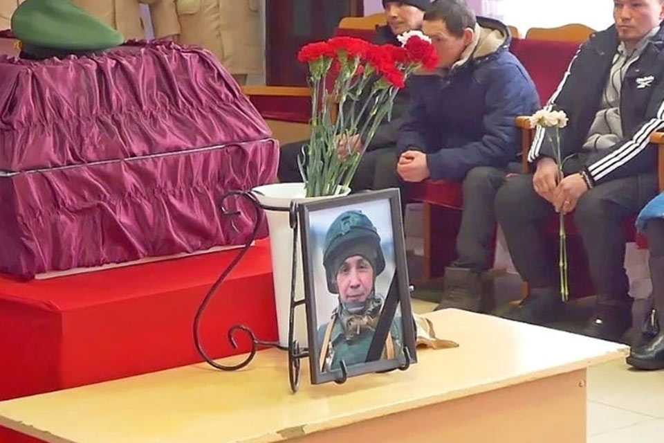 В Башкирии простились с погибшим в СВО контрактником Денисом Бардыбаевым