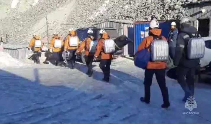 Пять вахтовиков из Башкирии оказались под завалами в руднике в Амурской области