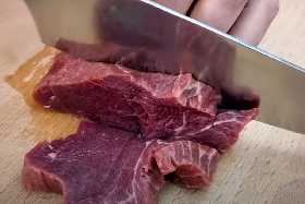 Опасные ошибки при готовке мяса: даже опытные хозяйки рискуют