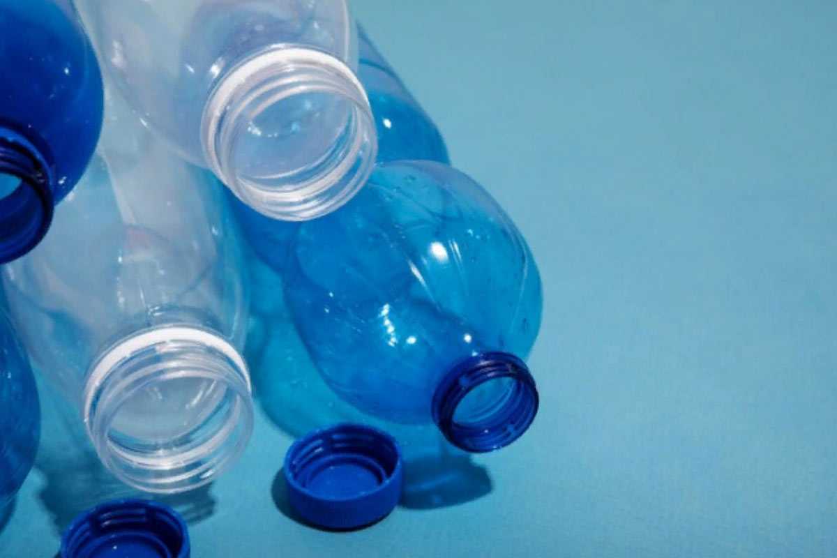 Урожай охранять больше не придётся: ловкие дачники делают из пластиковых бутылок эти приспособления