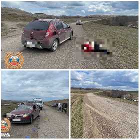 На въезде в Уфу легковая столкнулась с поливальным КАМАЗом: 5 человек погибли и 2 пострадали