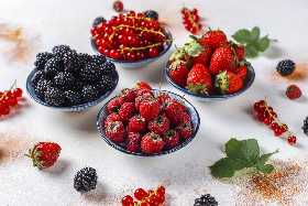 Вместо сладкого и мучного: 3 ягоды, которые заменят кучу витаминов и таблеток — врач Елена Малышева все рассказала