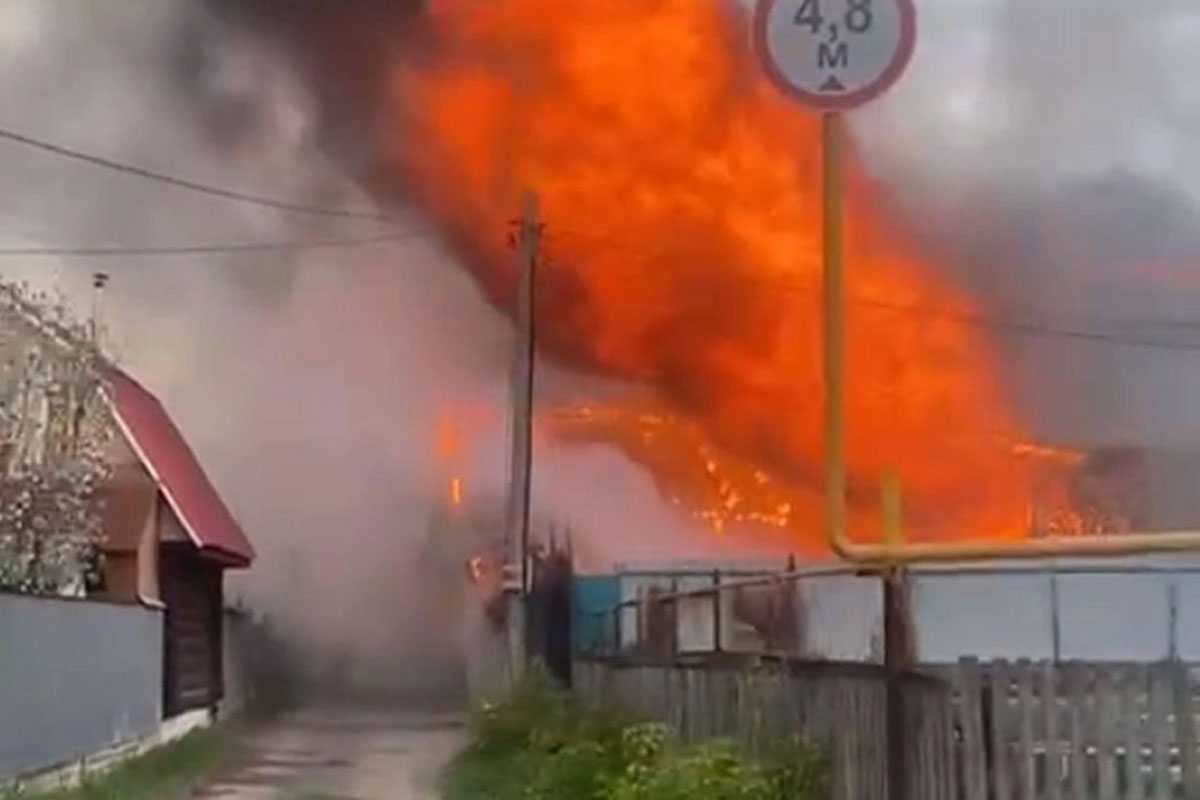 Нижегородцы сняли на видео смерч в Сормовском районе