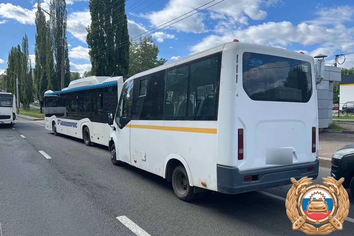 В Уфе после столкновения автобусов пострадали 4 пассажира | 24.05.2024 |  Новости Уфы - БезФормата