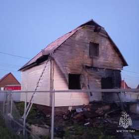 В Уфе пожар уничтожил 5 дачных домиков