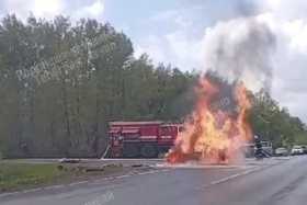 В Башкирии при ДТП с внедорожником и легковым авто с возгоранием погиб пассажир - видео