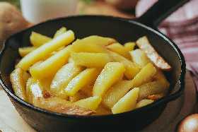 Картофель соберете раньше срока: хитрые дачники делают так каждый июнь — старинный рецепт