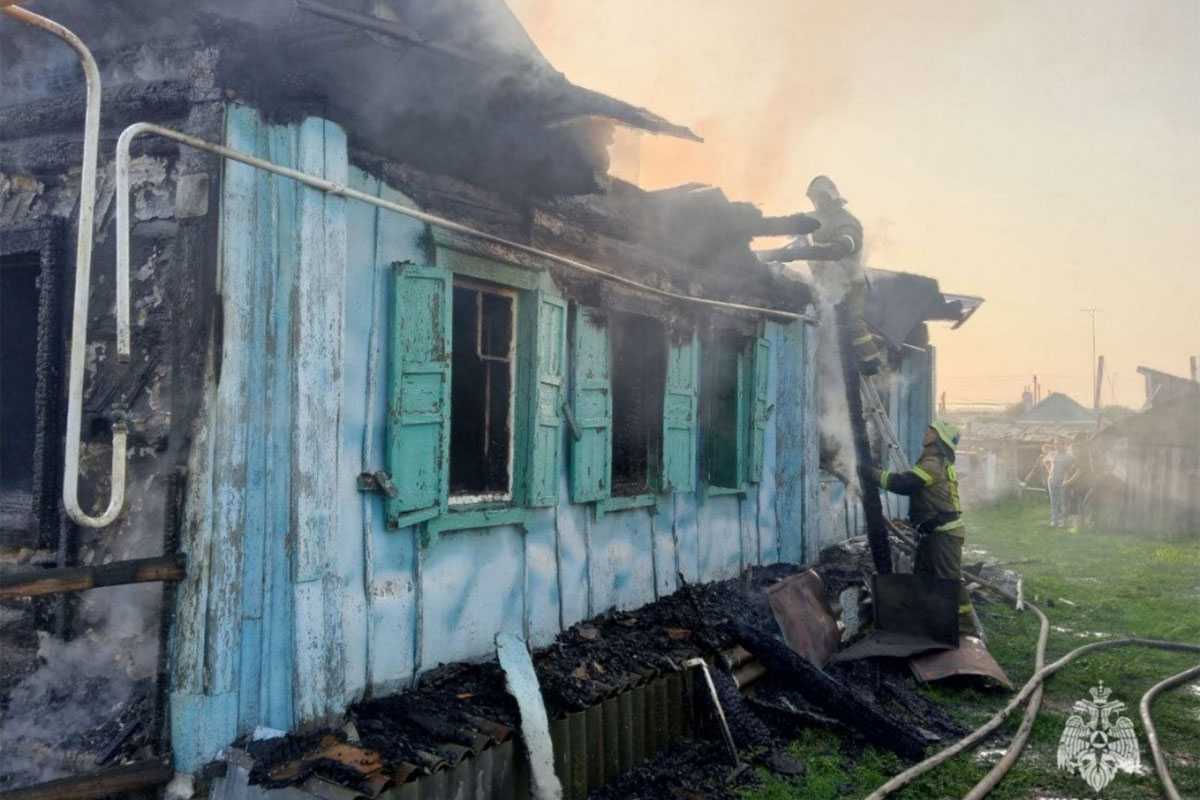 В Башкирии при пожаре погиб 69-летний хозяин дома | 06.07.2024 | Новости  Уфы - БезФормата