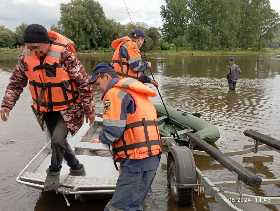 В Башкирии рыбак чуть не утонул, проткнув ножом лодку