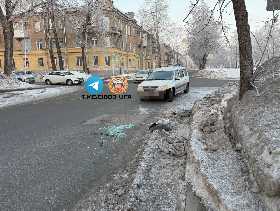 В Уфе легковушка опрокинулась на школьника