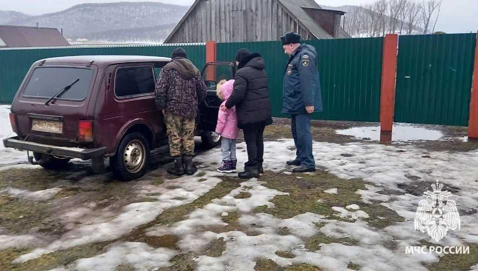 В Башкирии спасатели эвакуировали 9 человек из зоны паводка в деревне Таш-Асты