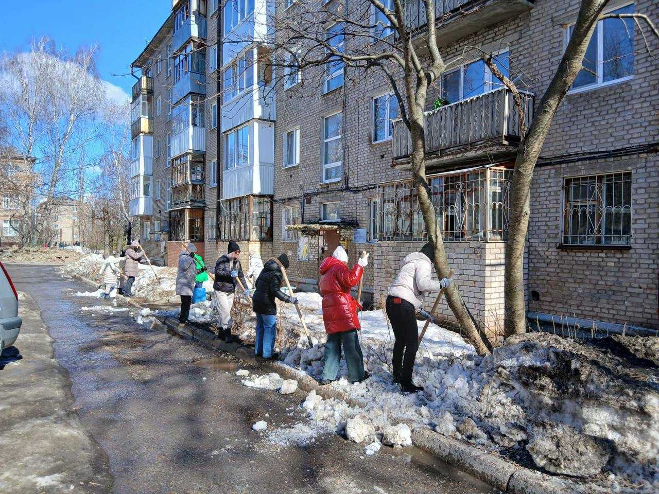 В Уфе 30 тысяч горожан вышли на санитарную пятницу
