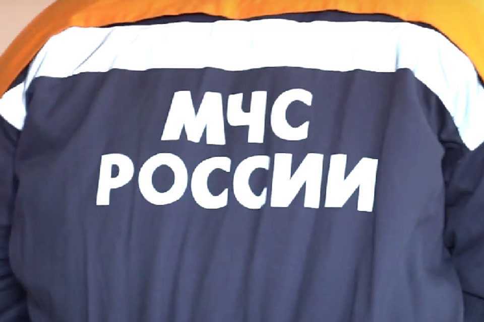 В Уфе из школы спасатели вывели больше 500 человек