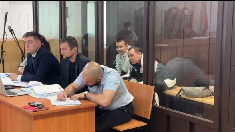 Всей семьёй на подростка: в Башкирии судят братьев Габдуллиных за жестокое избиение 17-летнего