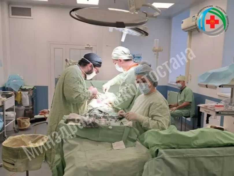В Уфе хирурги удалили гигантскую злокачественную опухоль у 74-летней пациентки