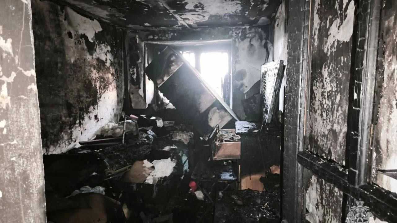 В Башкирии мать с младенцем пострадали при пожаре в многоэтажке