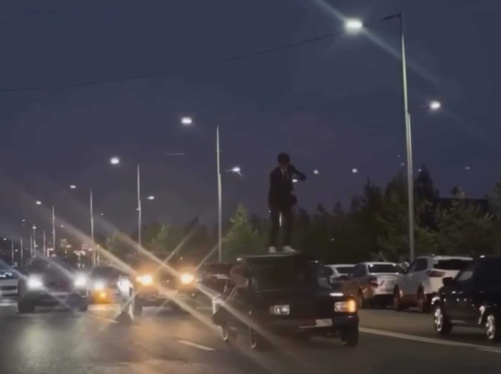 В Уфе водитель попал в руки ГИБДД за экстремальную перевозку пассажира