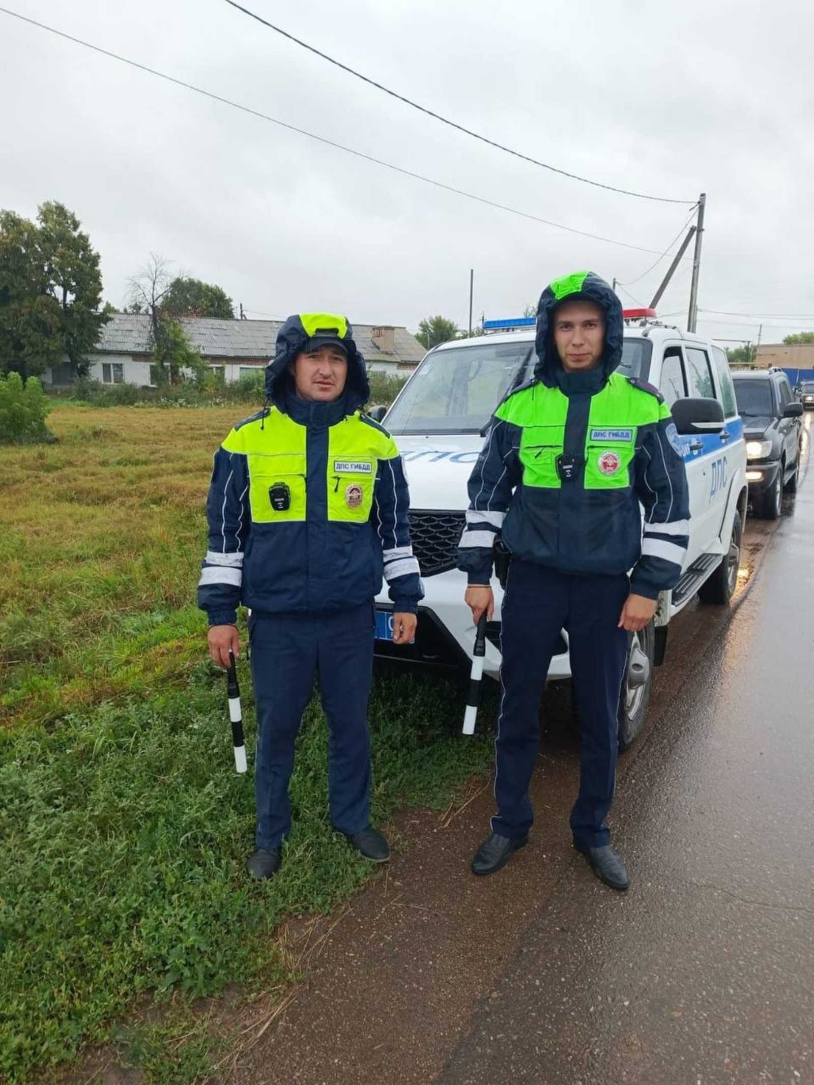 Инспекторы ДПС в Башкирии экстренно доставили водителя с гипертоническим кризом в больницу
