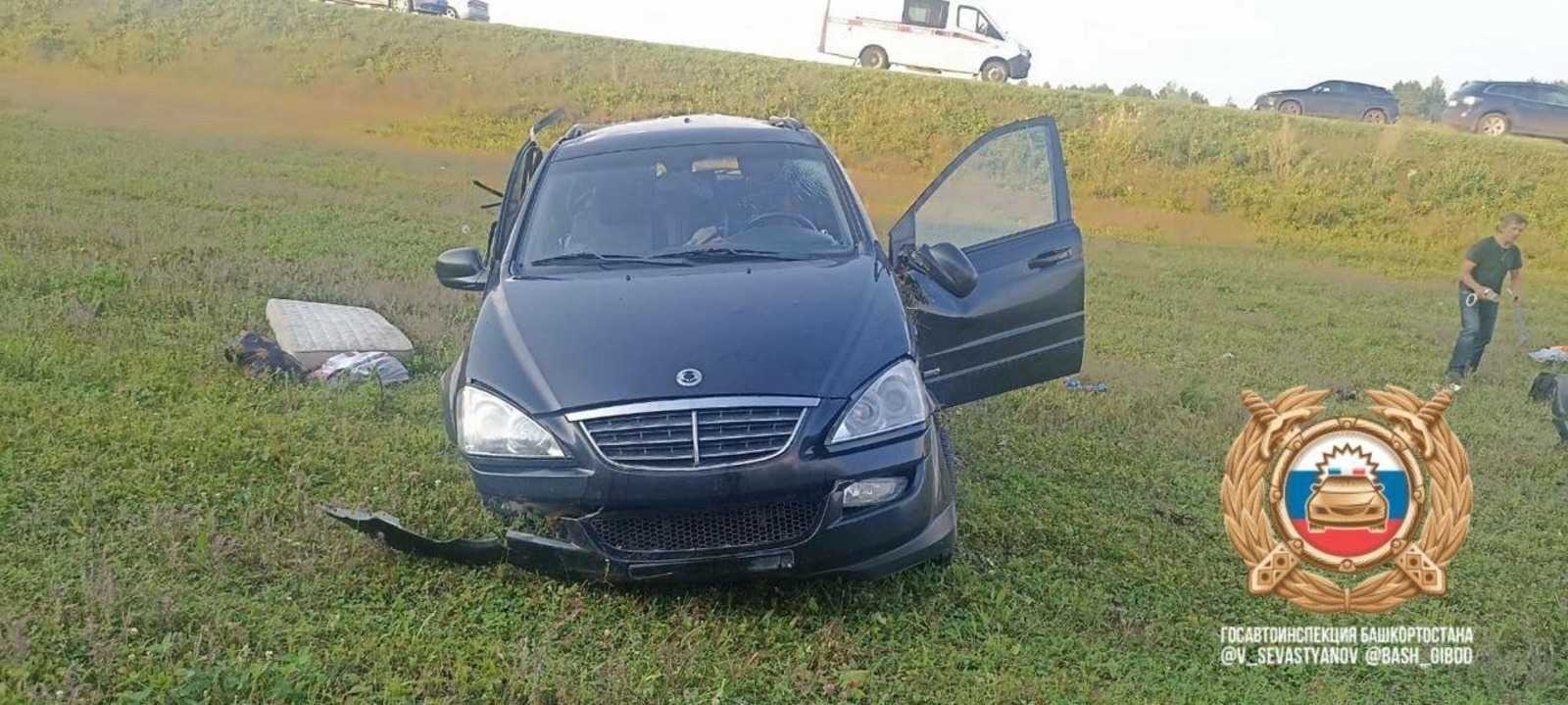 Пенсионерка погибла при опрокидывании внедорожника в Башкирии