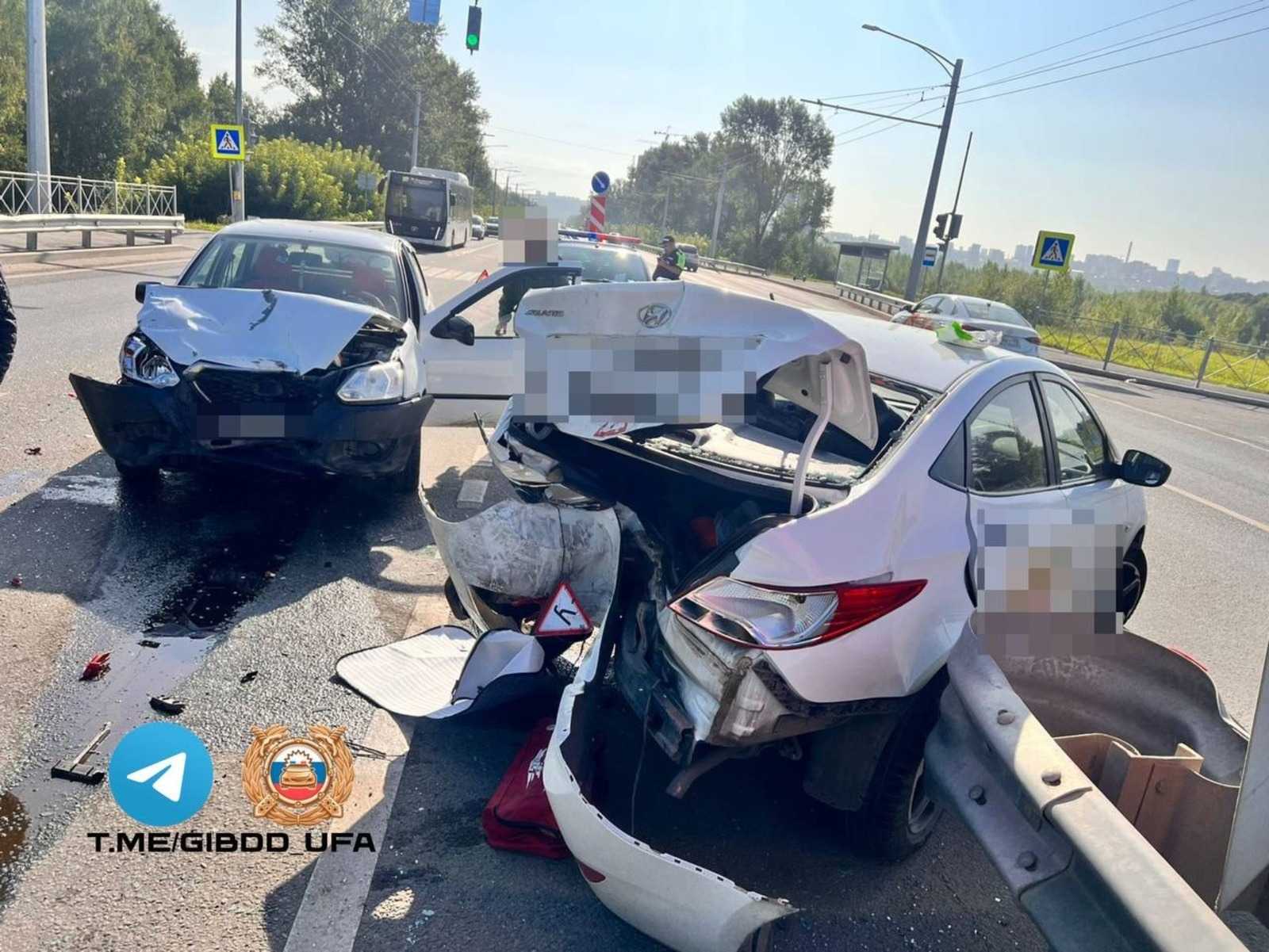 В Уфе пьяный водитель протаранил учебную машину. 17-летний курсант в больнице