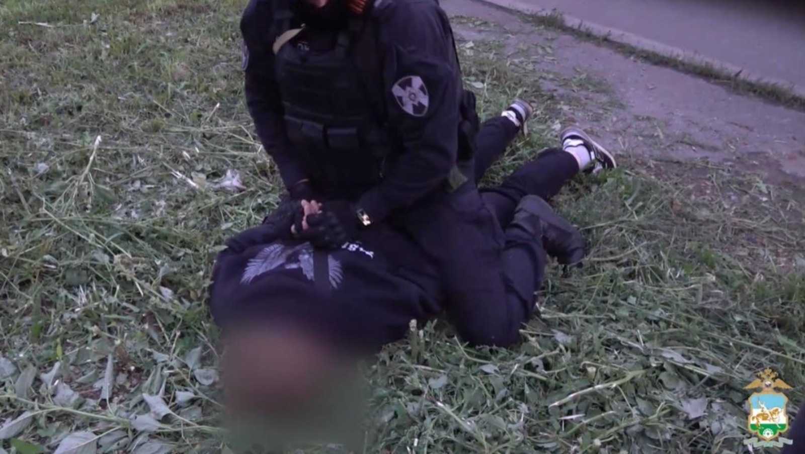 В Уфе мужчина устроил драку, чтобы угнать автомобиль