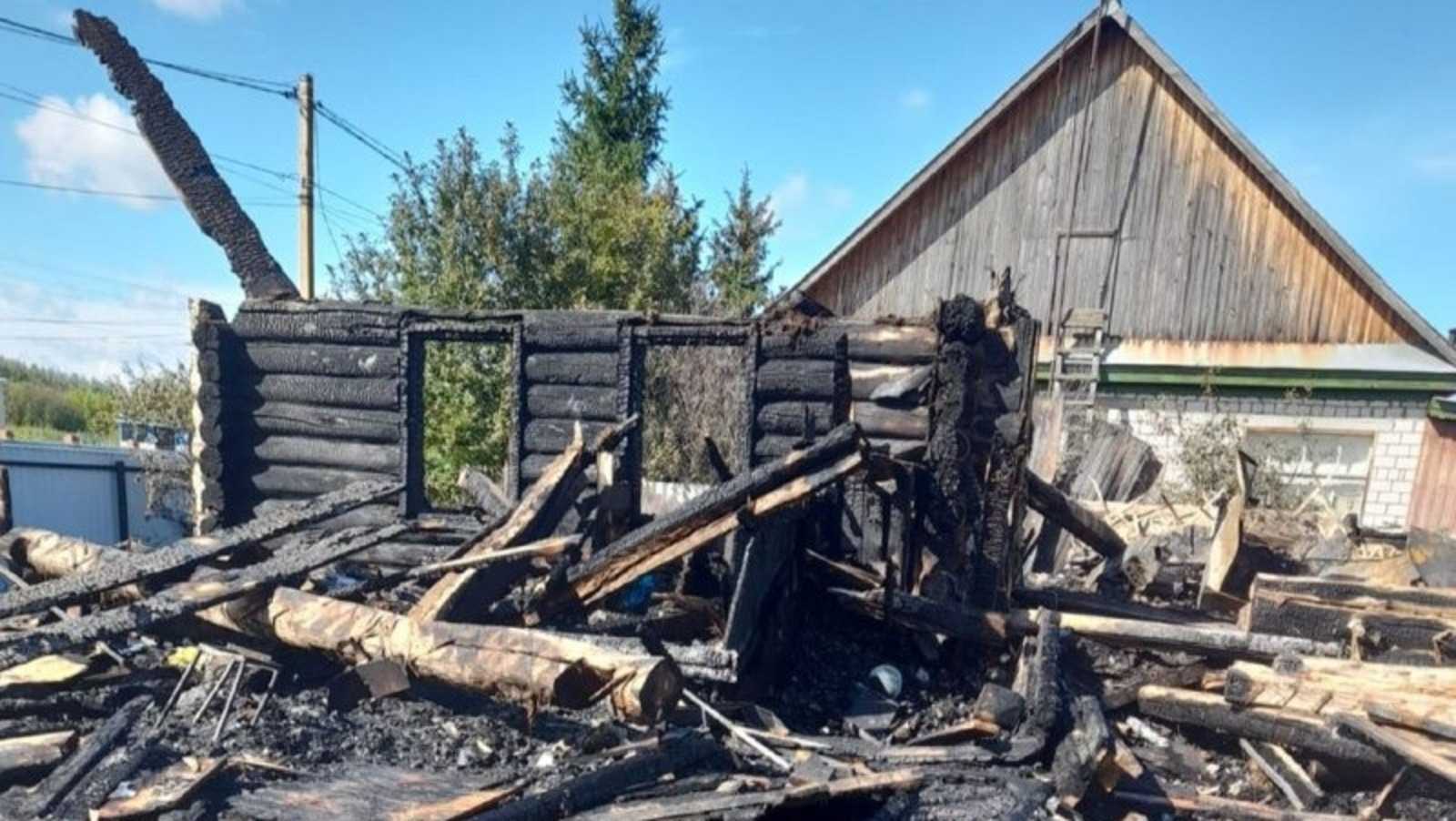 В Башкирии соседка спасла 75-летнюю пенсионерку из горящего дома