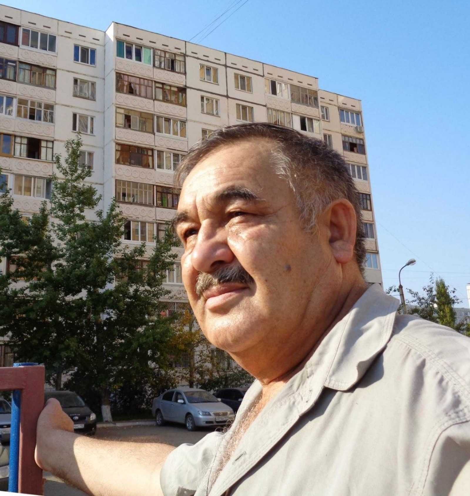 В Уфе умер художник журнала «Һәнәк» Халил Ахтямов