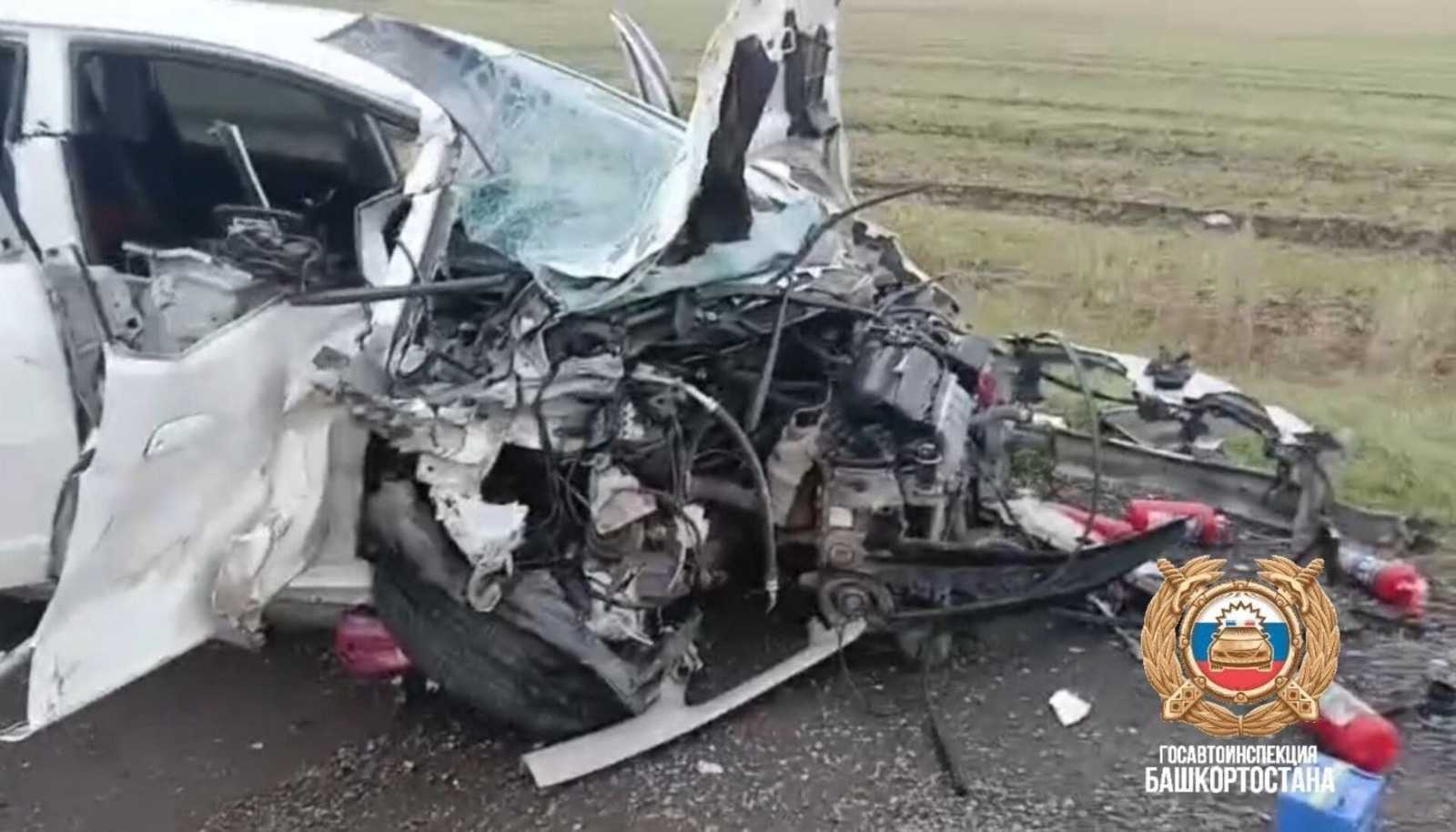 На трассе Уфа — Оренбург в лобовом столкновении погиб водитель