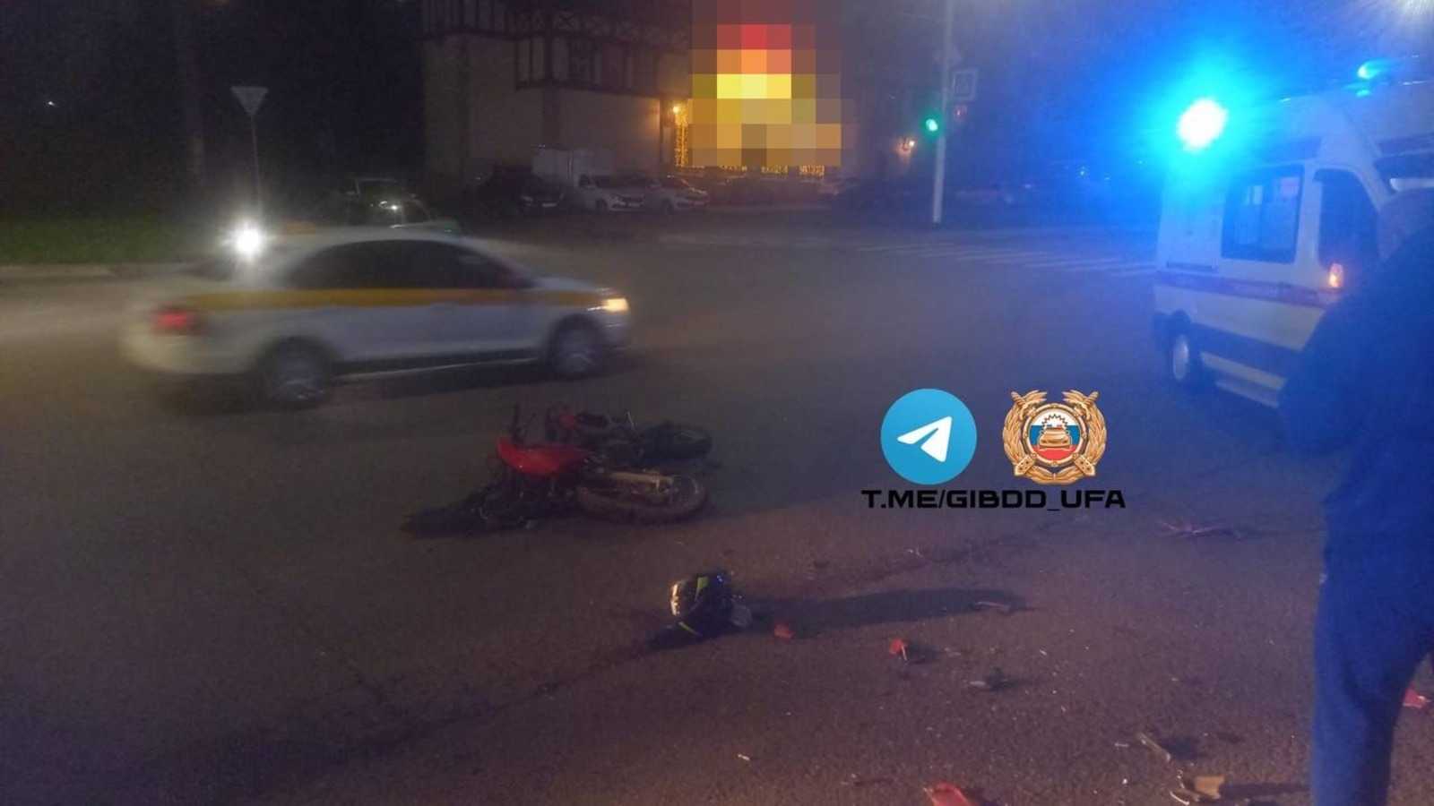 В Уфе водитель Subaru сбил 17-летнего мотоциклиста