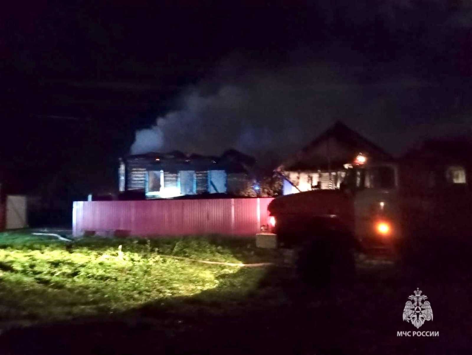 Два человека пострадали при пожаре в Архангельском районе Башкирии