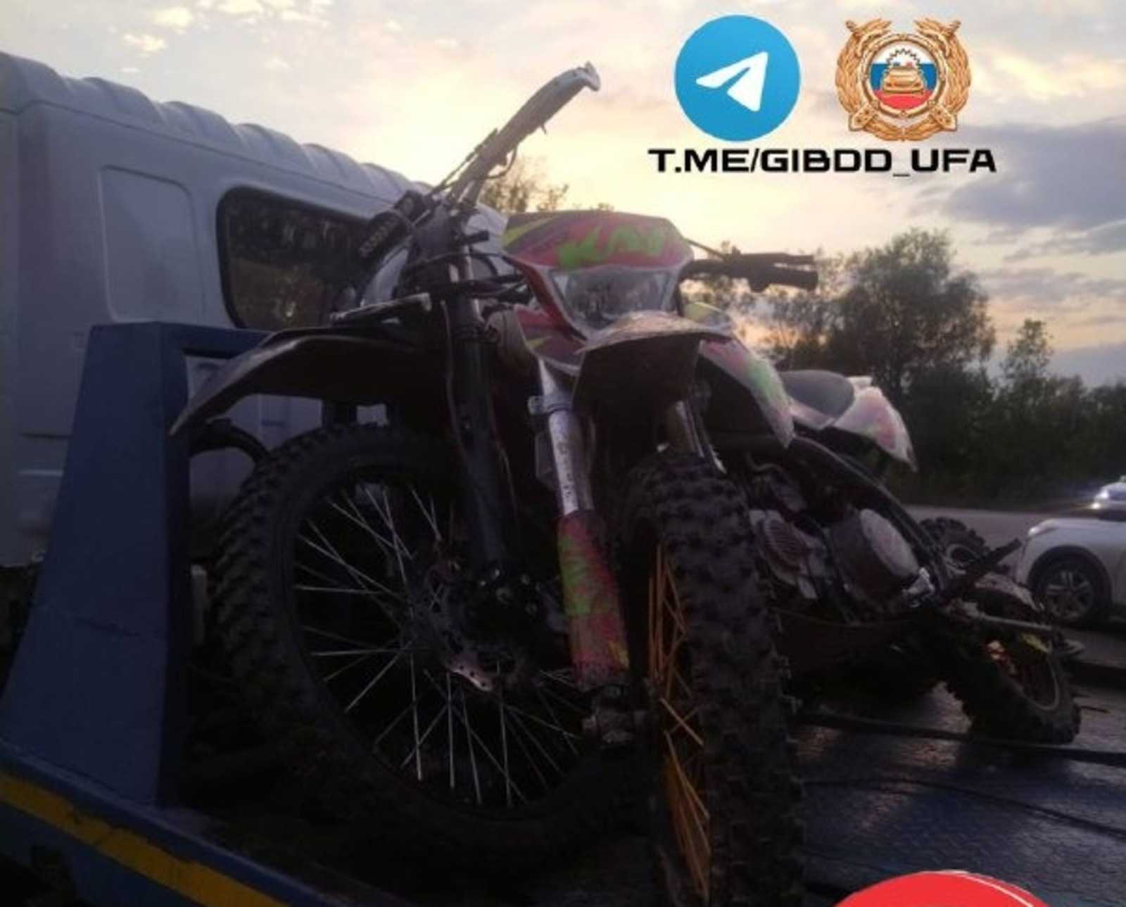 В Уфе поймали двух школьников за рулем питбайков