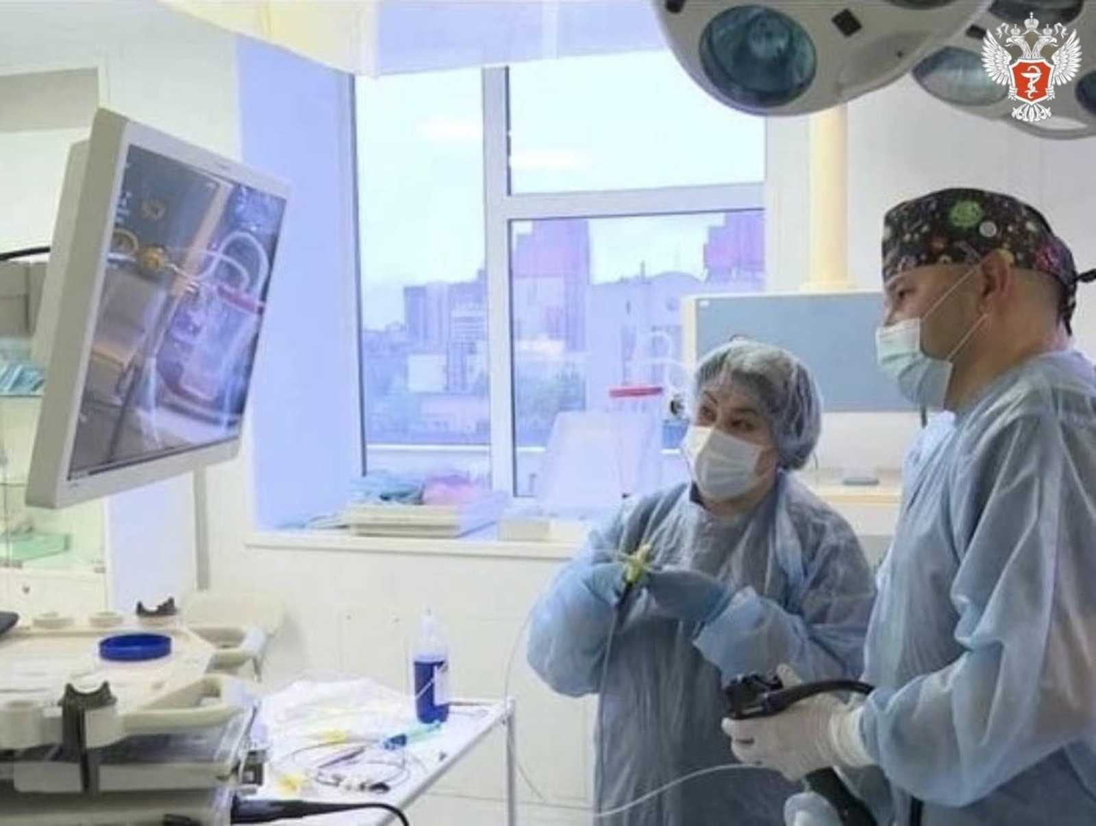 В Уфе врачи удалили без разрезов редкую опухоль 75-летнему мужчине