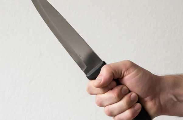 Жительницу Уфы будут судить за убийство и нападение на полицейского