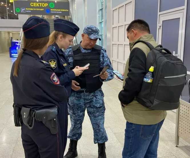 Силовики устроили облаву на должников в аэропорту Уфы