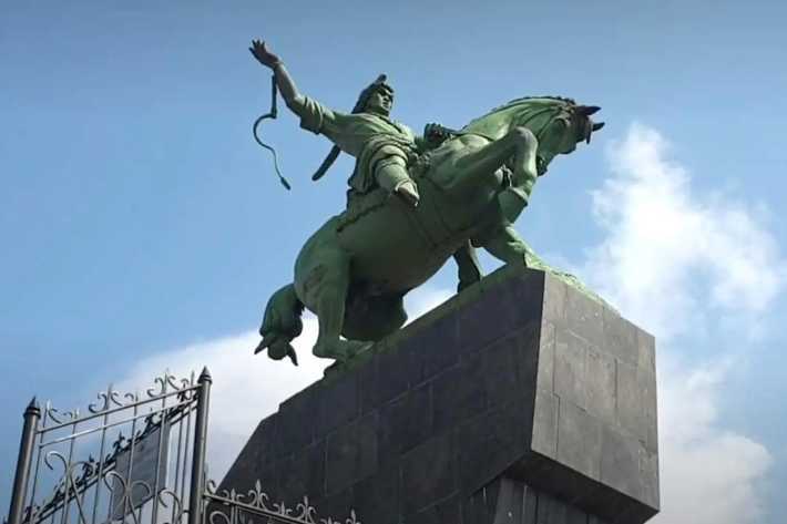 Памятник Салавату Юлаеву в Уфе разбирают для реставрации. Он вернется в 2027 году