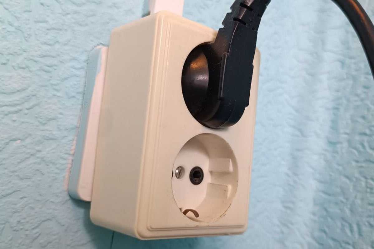 Какие приборы в доме нельзя отключать от розетки? Их всего 3 — мотайте на ус