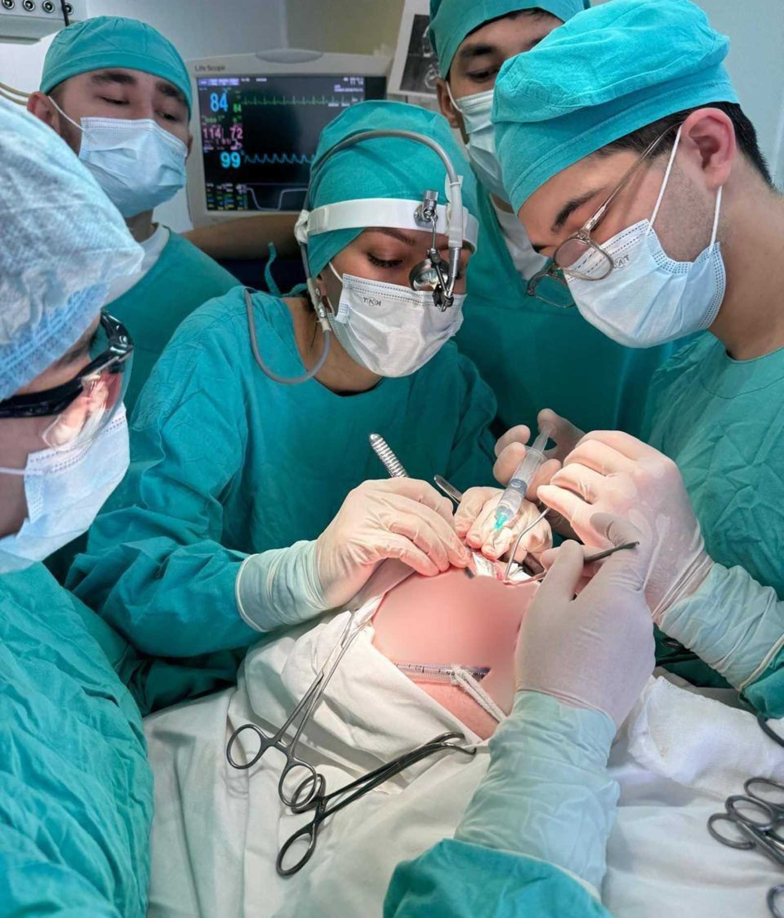 В Уфе врачи восстановили лицо раненому бойцу с помощью 3D-импланта