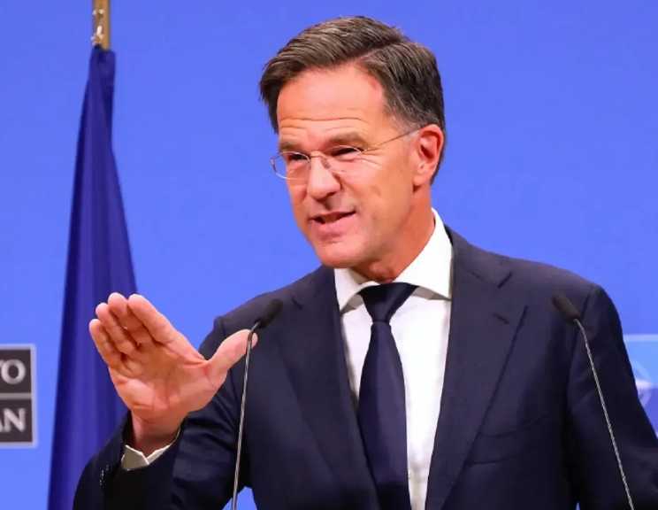 «Не умеют летать и бросать якорь»: генсек НАТО оскорбил русских пилотов и моряков