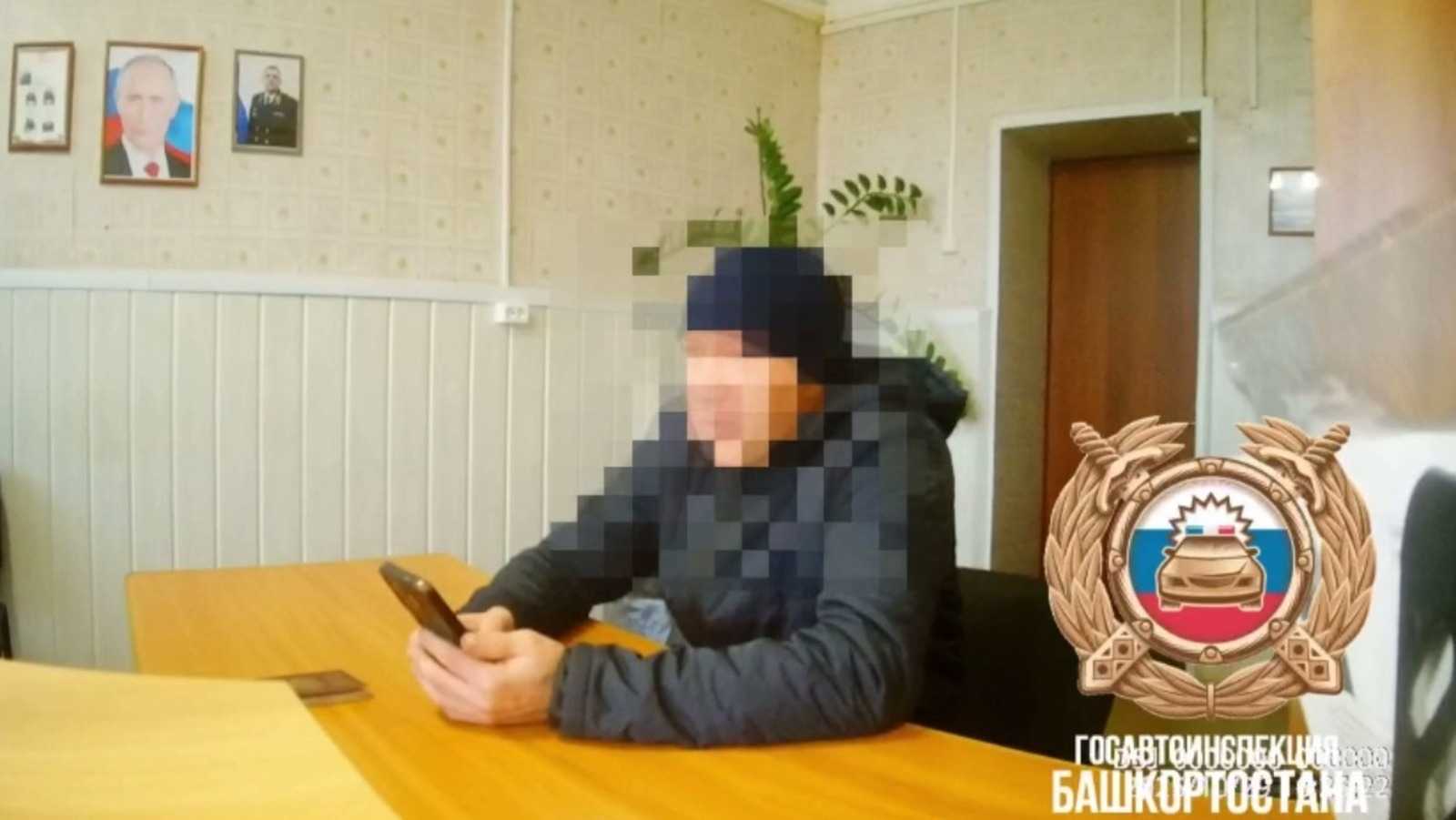 Водитель без прав попался на взятке инспектору в Башкирии