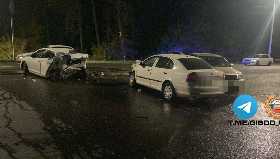 В Уфе водитель протаранил две машины на светофоре